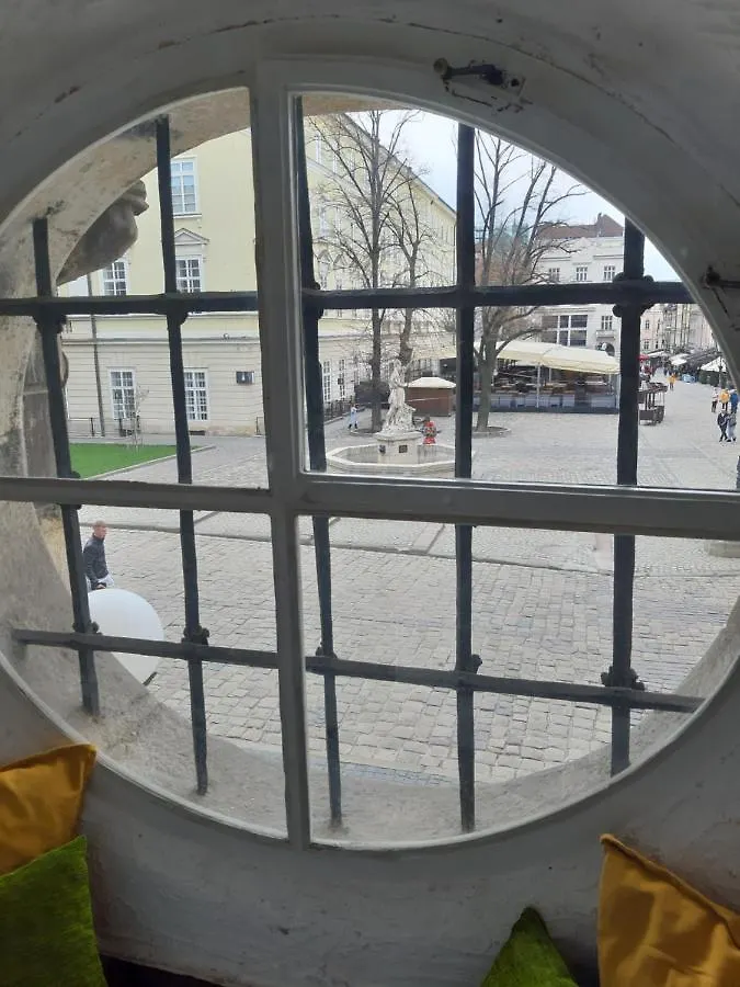 Artrooms -Round Windows Rynok Sq Lviv Pensionat